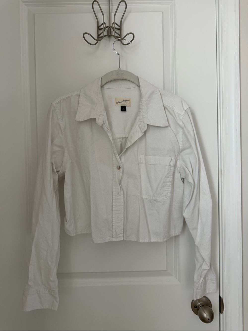 Universal Thread White Cropped Button-Front Shirt